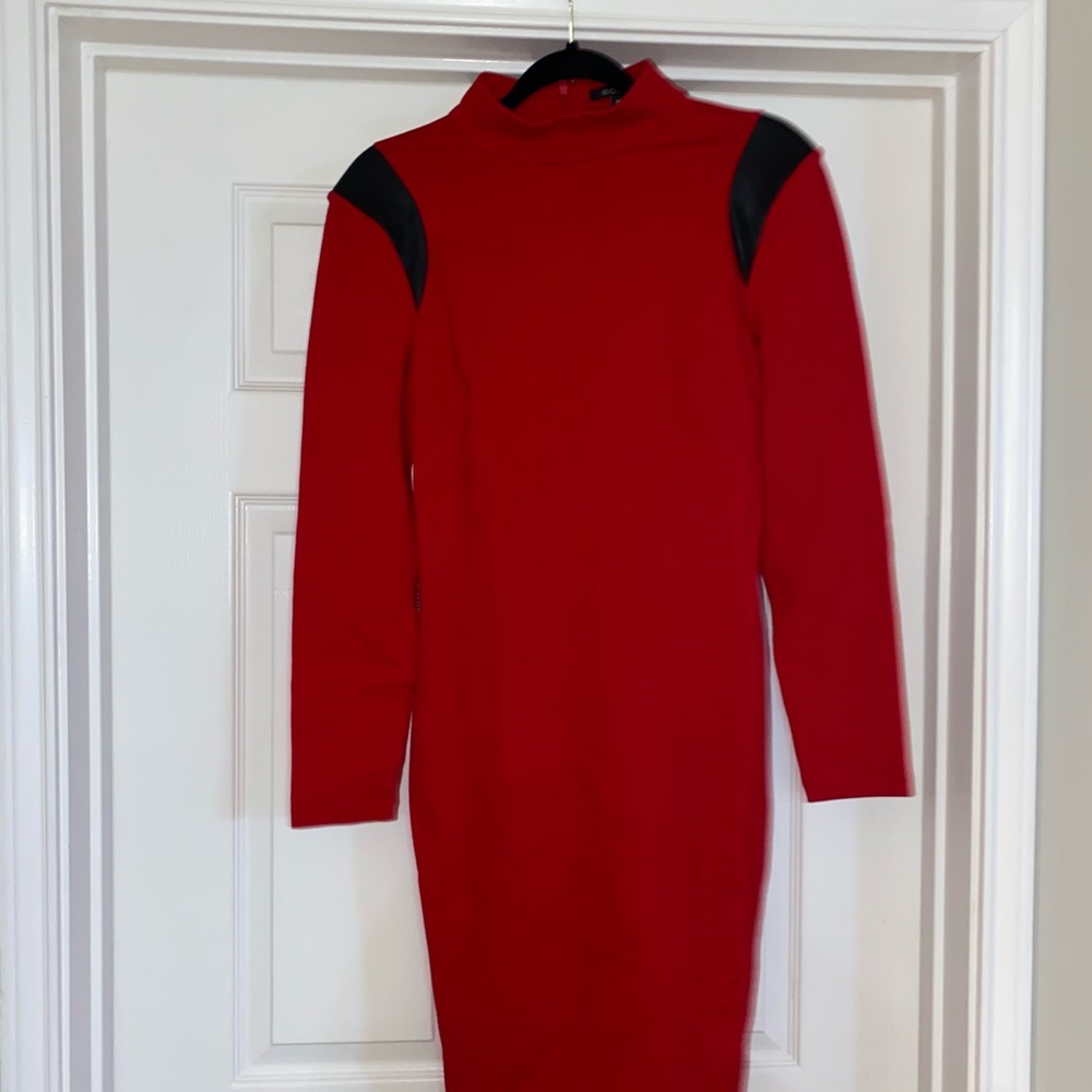 Everyone needs that one red dress.. make this one yours!😻